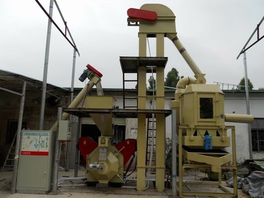 La línea de madera de la pelotilla de la paja de la cáscara del arroz del Kg/h de HKJ 200 - 300 con el elevador de cubo - granule HKJ32M