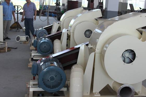 Maíz granular de la alimentación de la rutina, máquina del molino de martillo de Sorghu 24 con la cámara de pulido 400m m FSP60